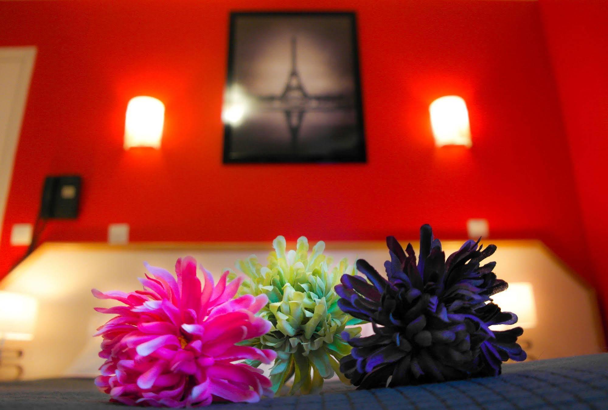 Hotel Audran Paris Exterior photo