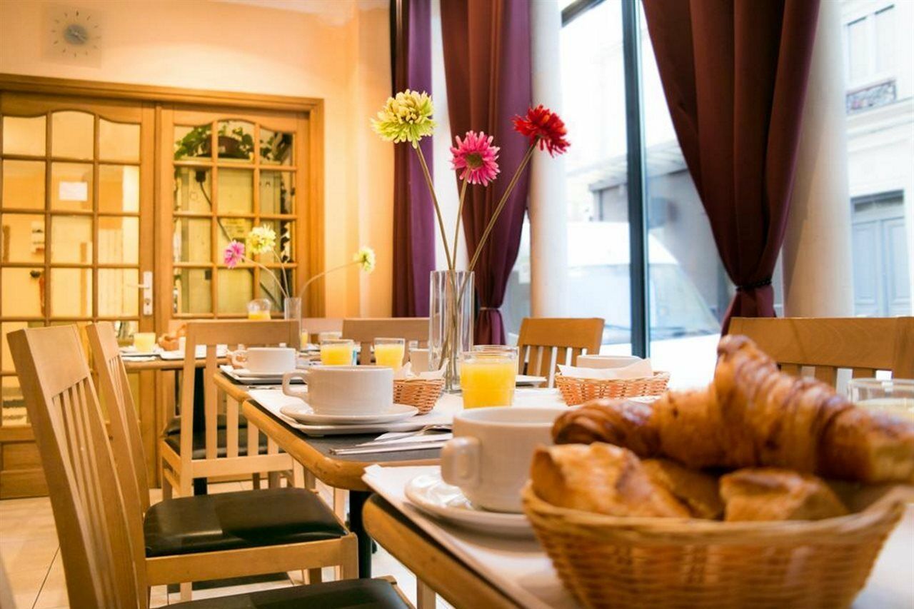 Hotel Audran Paris Exterior photo